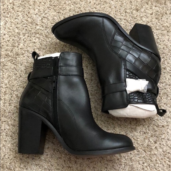 Shoes - Beautiful Black Heeled Leather Boots - NEVER USED
